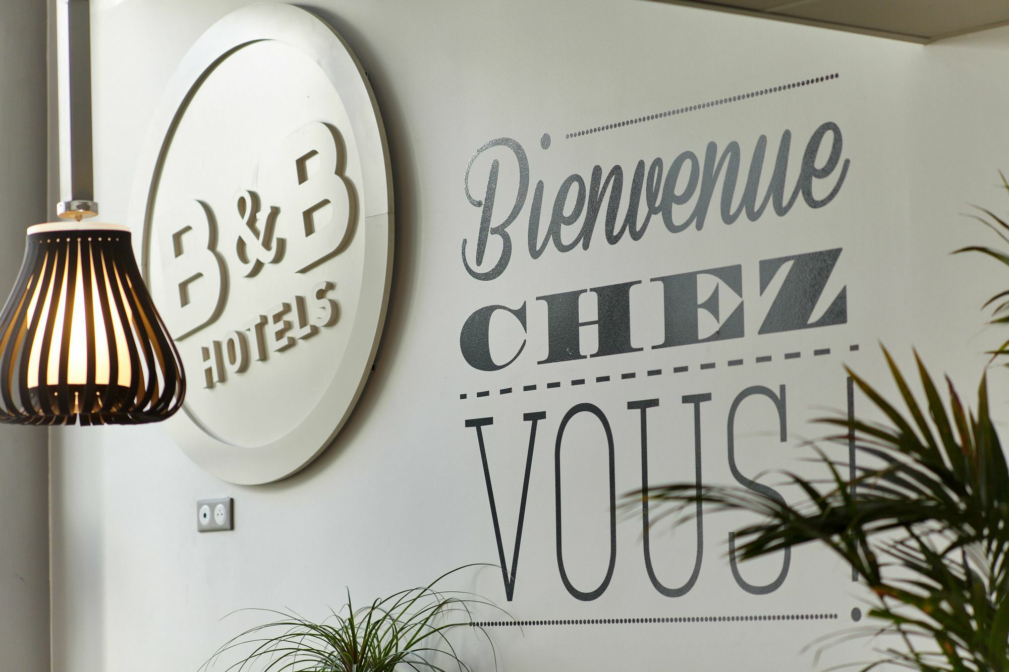 B&B Hotel Hyères Eksteriør bilde